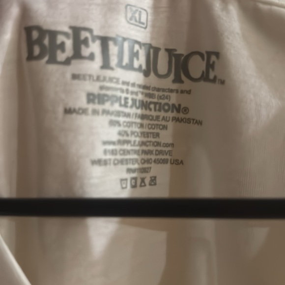 NEW Women's Beetlejuice Ghost with the Most Showtime T-Shirt White Sz xl - Picture 4 of 5